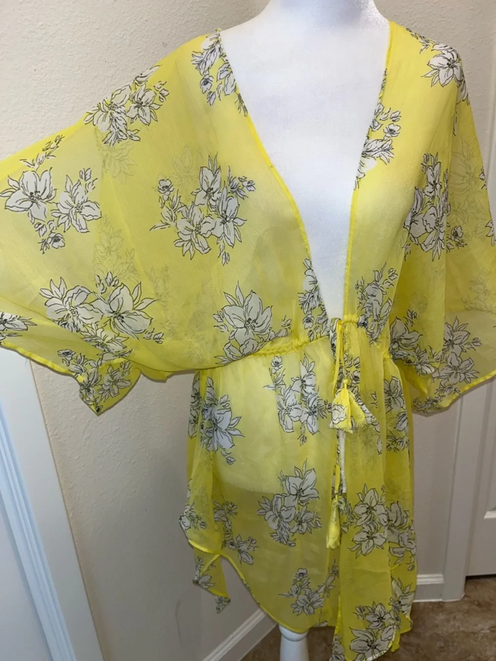 Abercrombie & Fitch Yellow Floral Swim Coverup Tie Front Kimono Style Sleeves